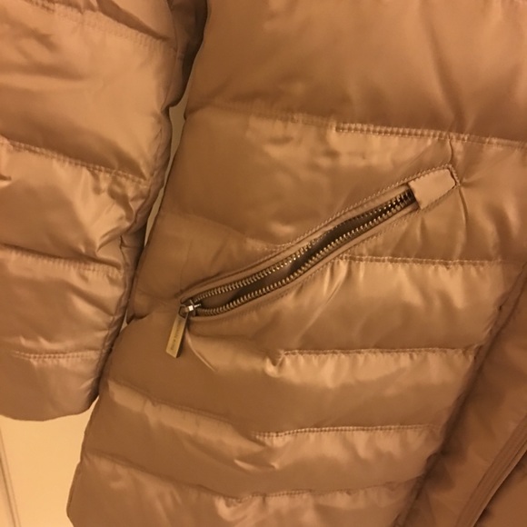 MICHAEL Michael Kors Faux-Fur-Collar Puffer Coat - Picture 5 of 8